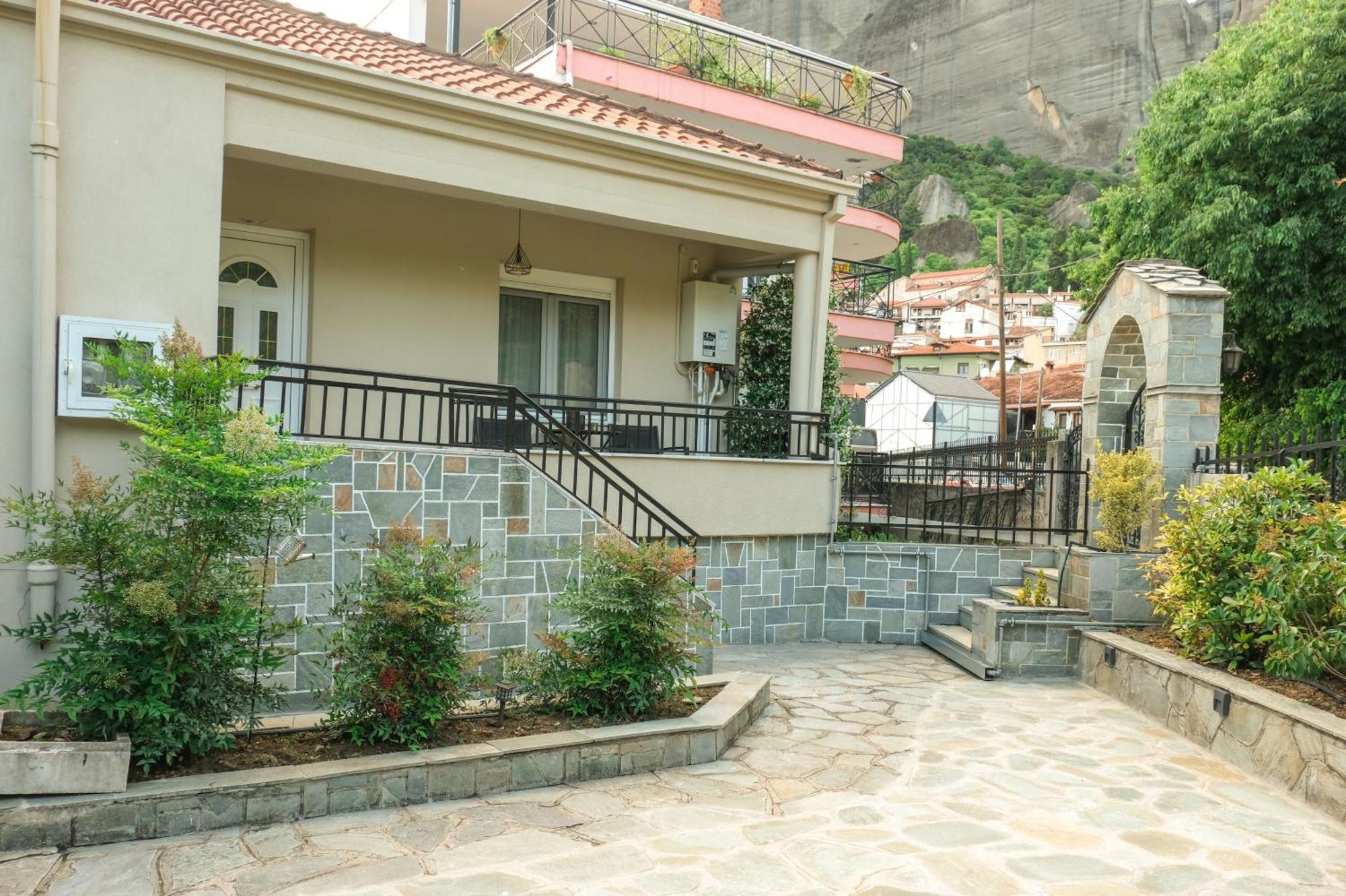 Chara'S Luxury Home Kalambaka Extérieur photo